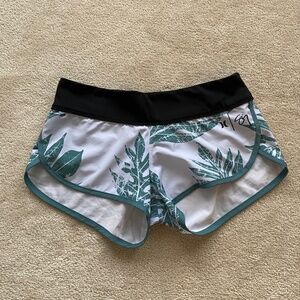 Hurley Woman’s Phantom Beachrider Board Shorts